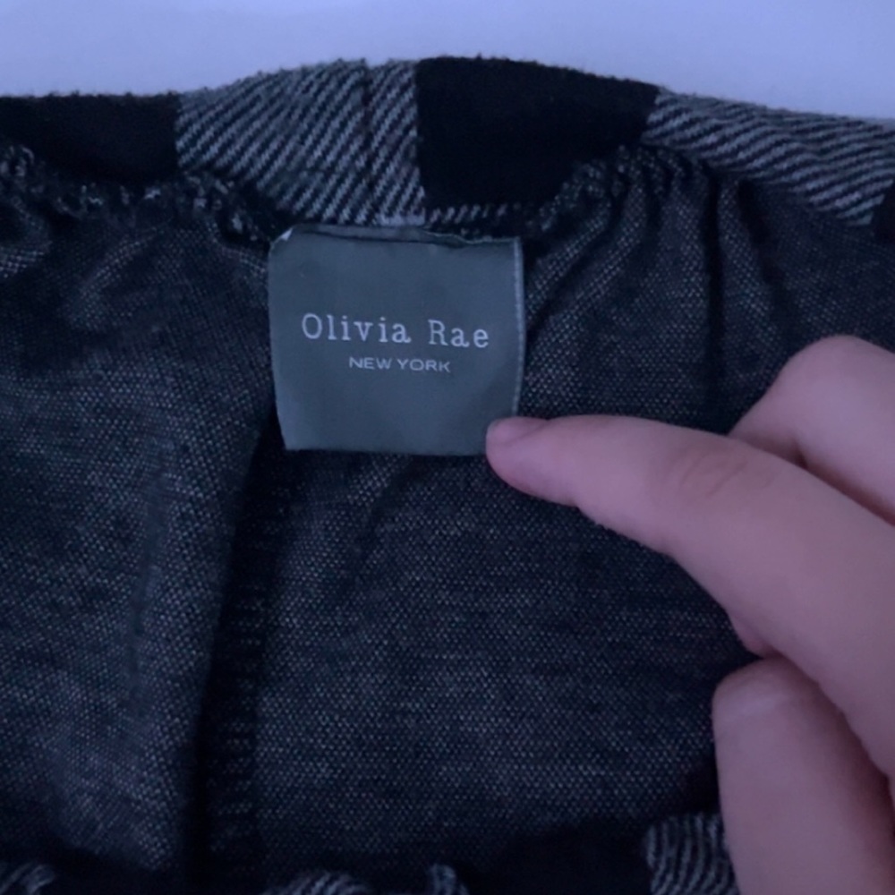 OLIVIA RAE plaid grey skirt
